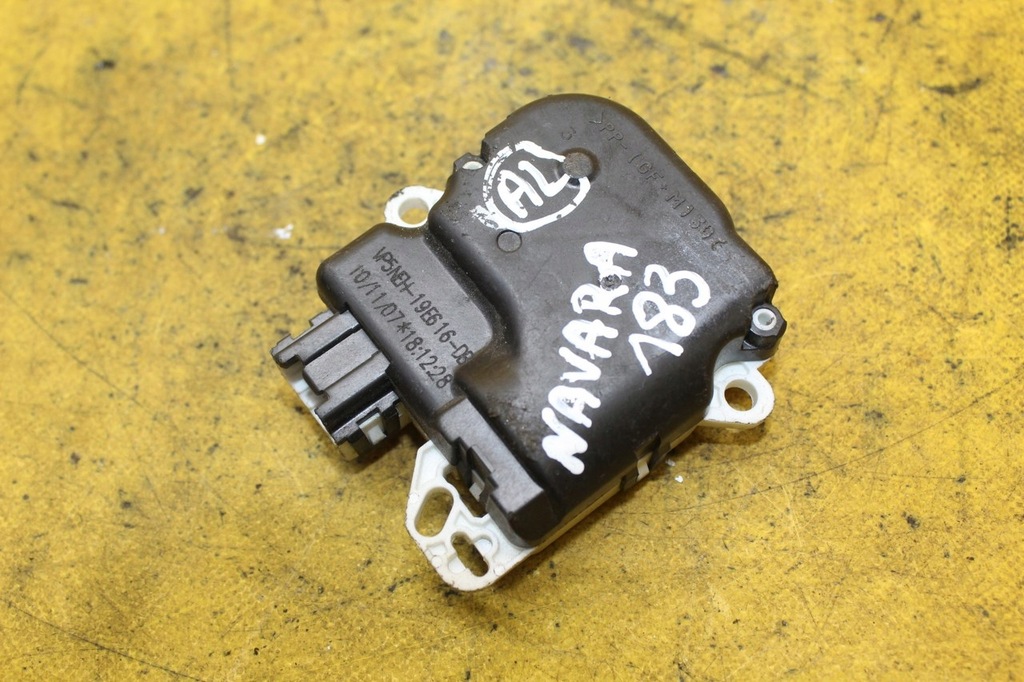 SILNICZEK NAGRZEWNICY NAVARA VP5NEH-19E616-DB