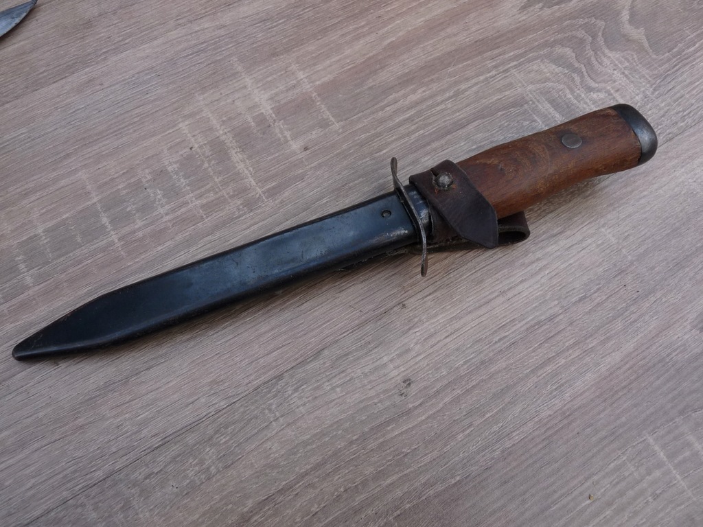 Polski nóż wojskowy bojowy z 1956 roku bagnet
