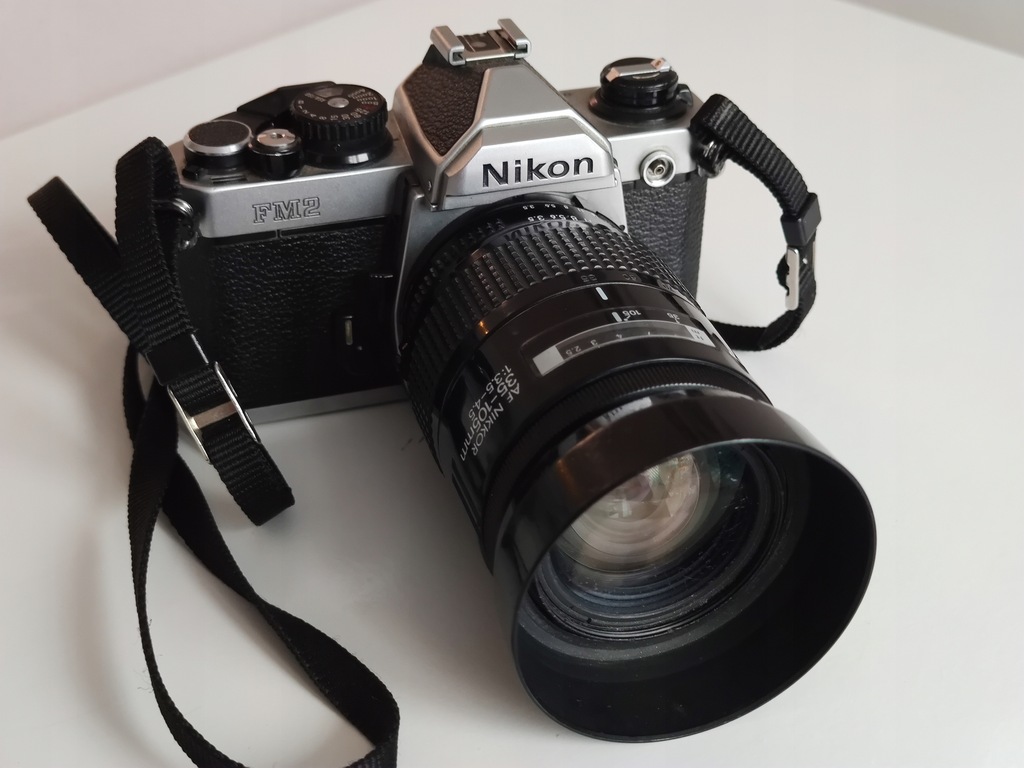 Aparat Nikon FM 2 + obiektyw 35-105 Nikkor gratis