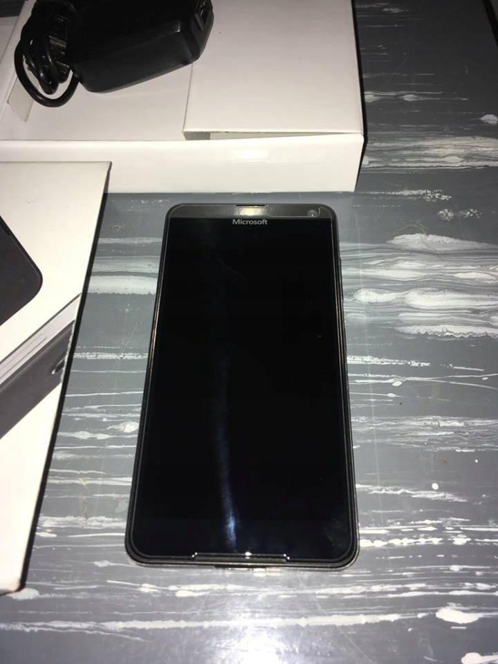 MICROSOFT LUMIA 650