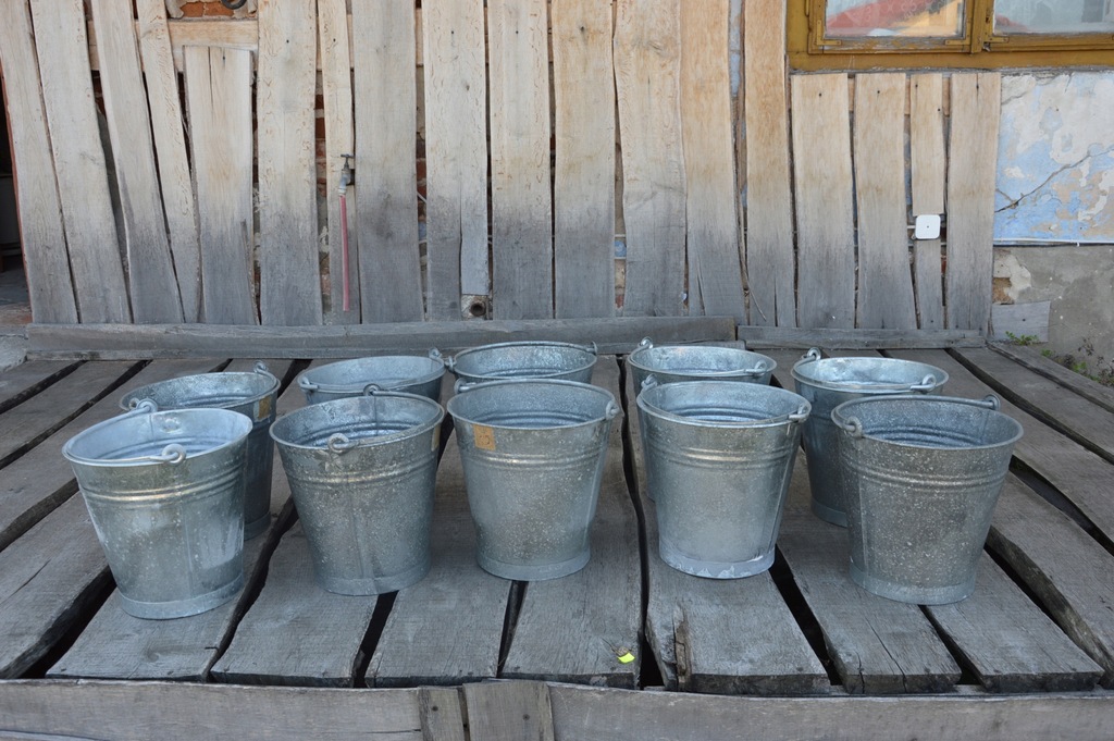 поделки из ненужных вещей. оригинальные дизайнерские вещи. способы применения старых. используемые методы при написании научной работы. способы применения старых.