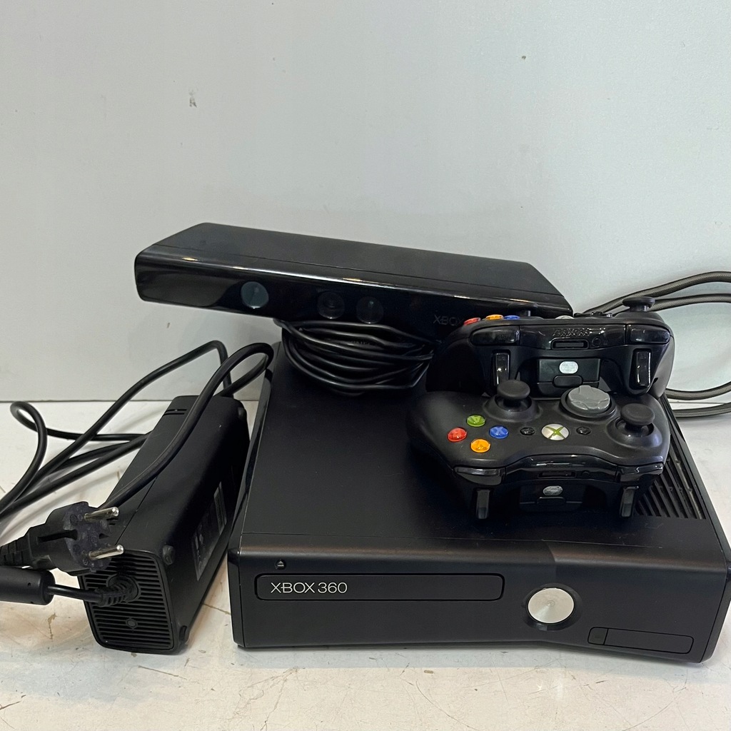 Konsola Microsoft Xbox 360 Slim 500 GB czarny + kinect 3430/23