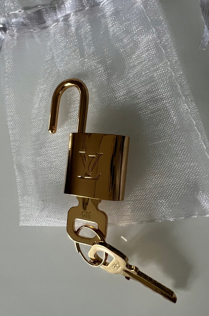 Kłódka z 2 kluczykami torebka naszyjnik Louis Vuitton
