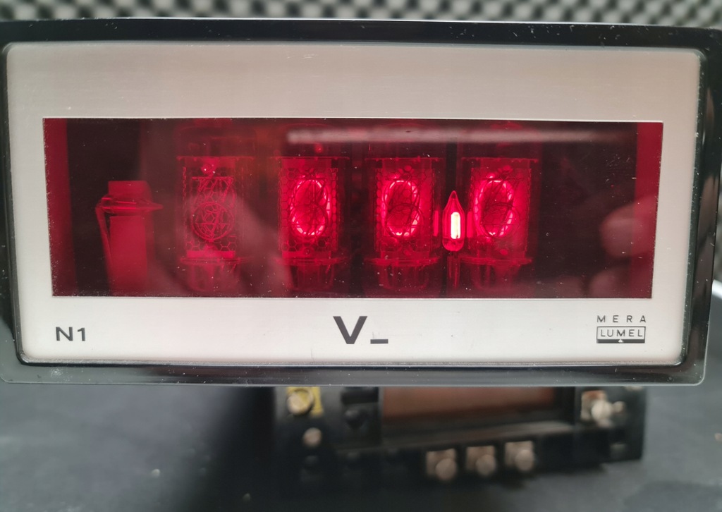 446.WOLTOMIERZ PANELOWY MIERNIK MERATRONIK MERA LUMEL N-1 LAMPY NIXIE