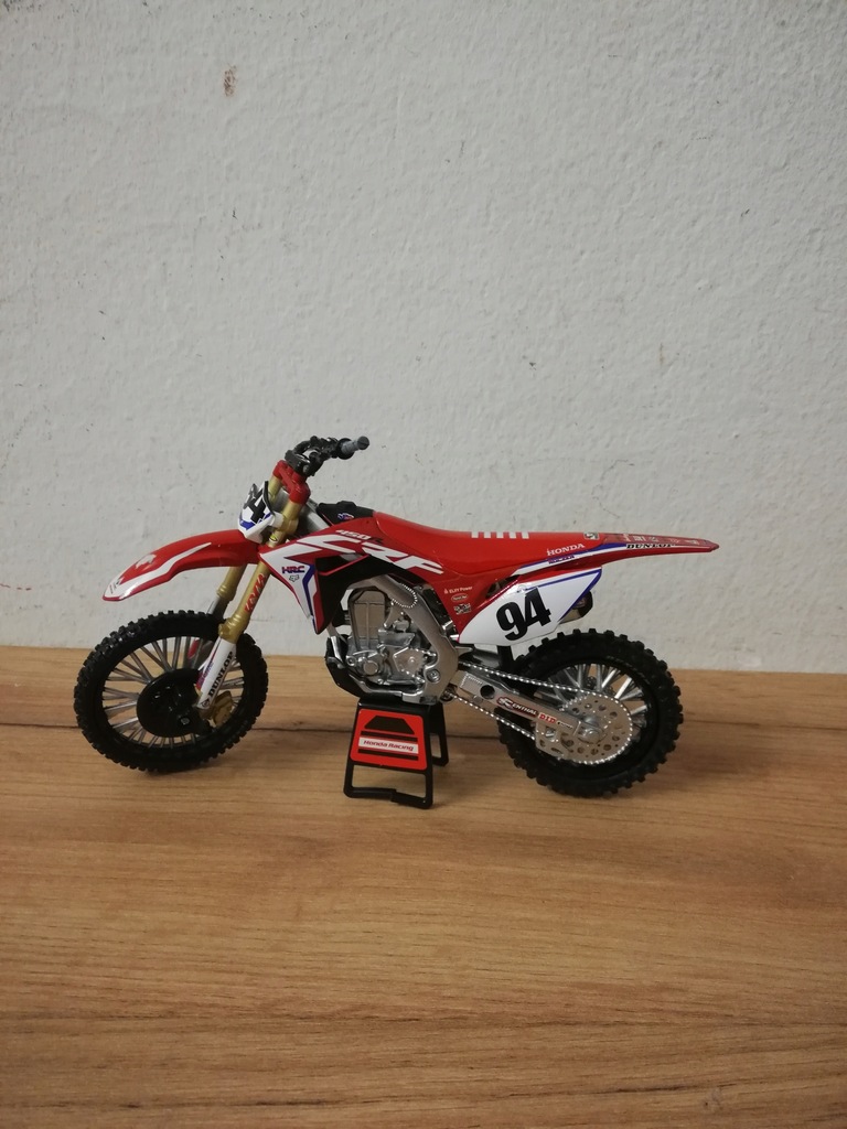 Moto de Ferro Trilha Miniatura Honda CRF 450R 1:6 na Caixa New-Ray -  Miniaturas de Motos - Magazine Luiza