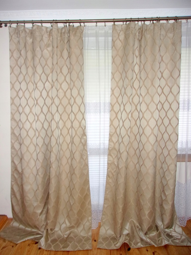 Bardzo dekoracyjne zasłony świetna tkanina