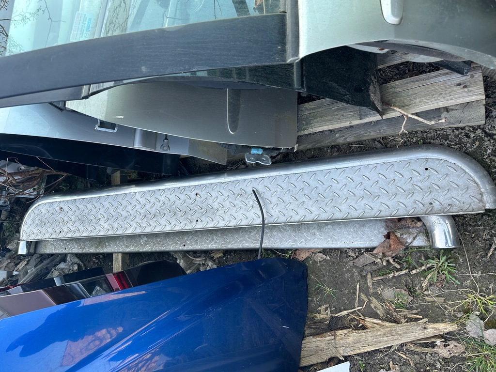 Progi Toyota Rav4 V RURY Stopnie