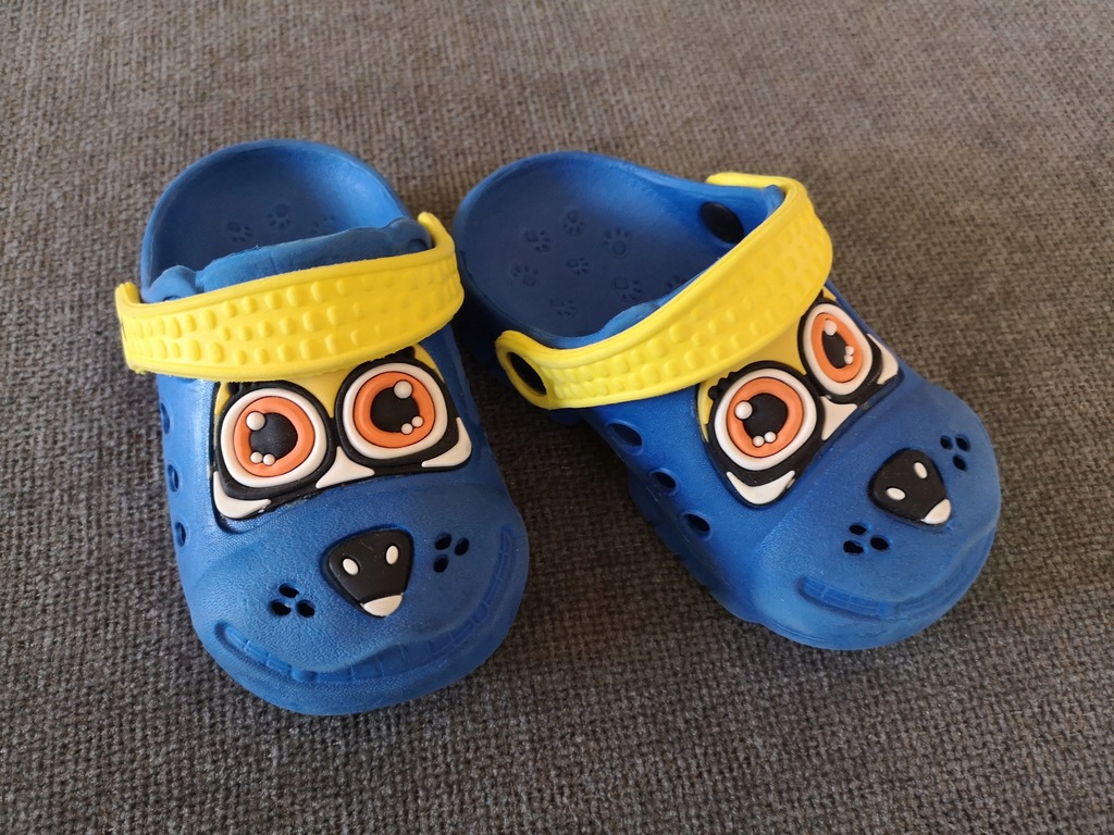 Piankowe klapki chodaczki typu CROCS 22 mordki