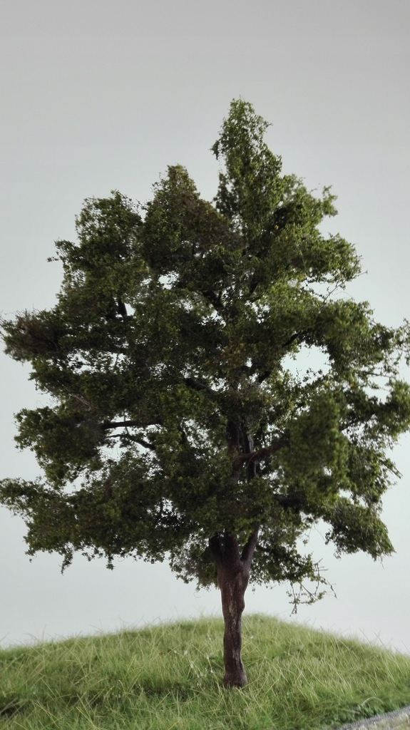 Drzewko na makietę 17cm D2