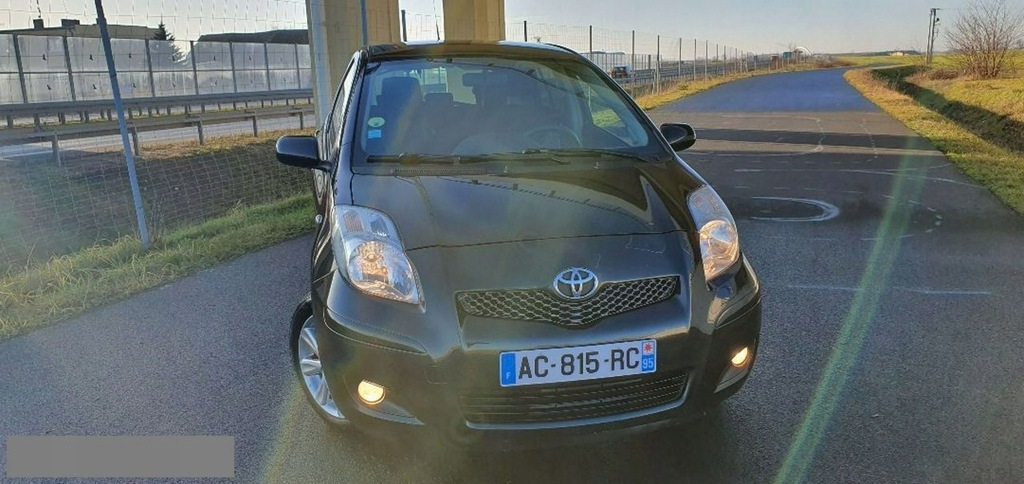 Купить Автомобиль Toyota Yaris с гарантией+1.3+Full+Climatronic: отзывы, фото, характеристики в интерне-магазине Aredi.ru