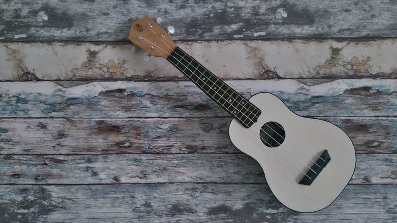 Nowe Mahilele Ukulele soprano WHITE 2.0