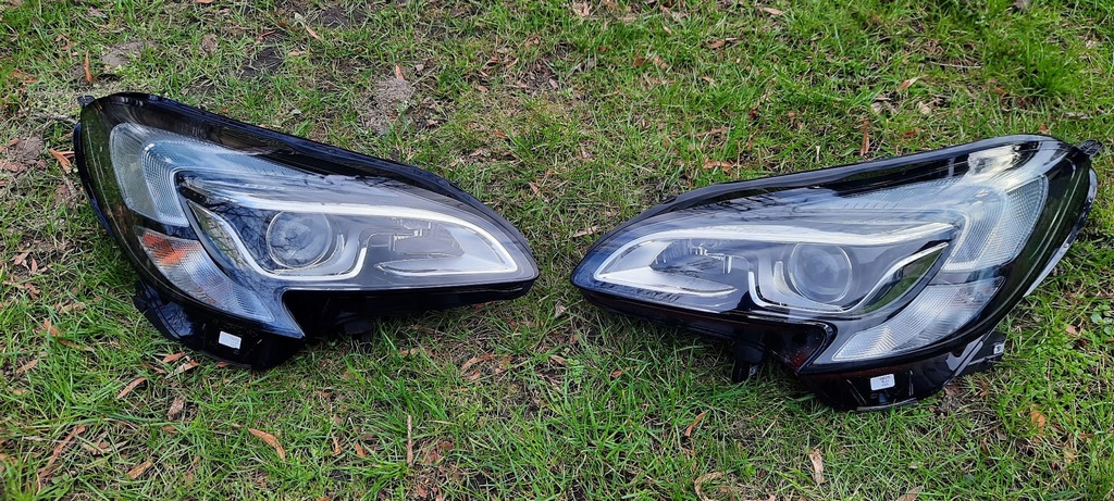 OPEL CORSA E XENON KOMPLET LAMP !!!