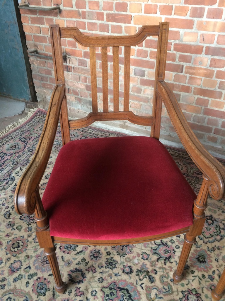 Fotel w stylu Ludwika XVI