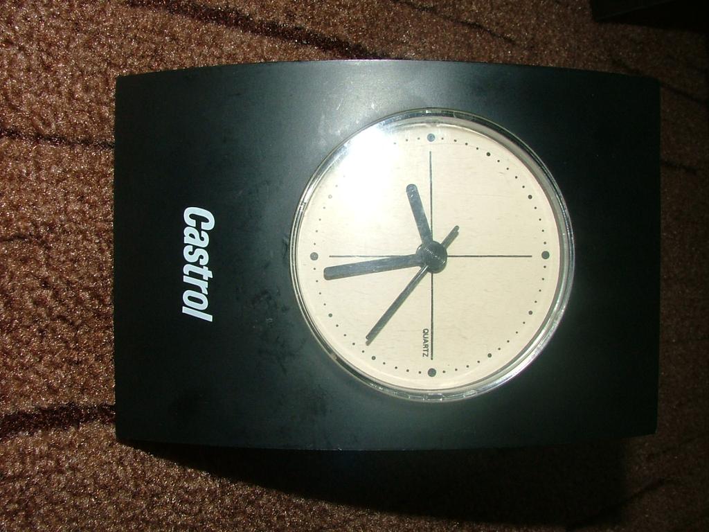 Zegarek stojący Castrol