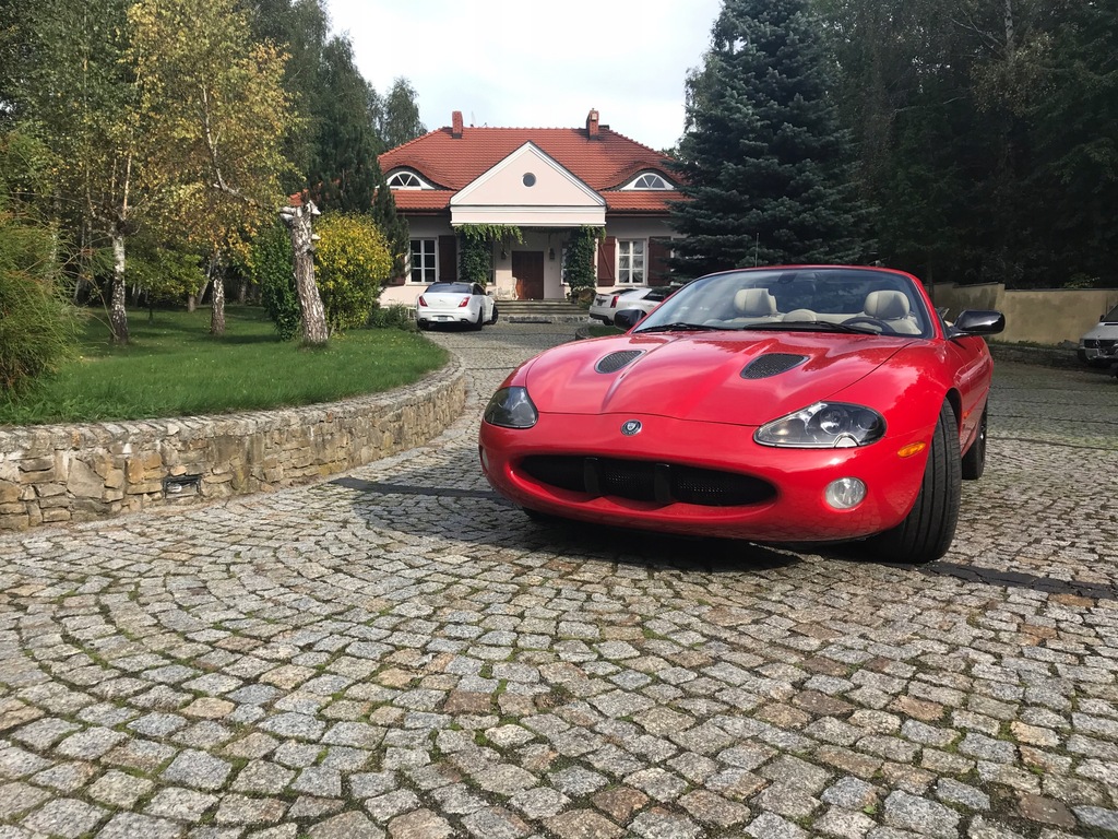 JAGUAR XK kabriolet (X150) 4.2 XKR 416 KM