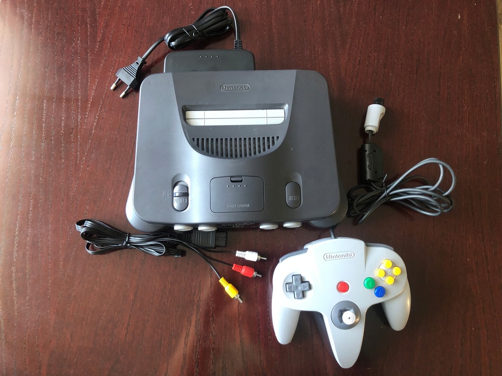 Konsola Nintendo 64 + akcesoria