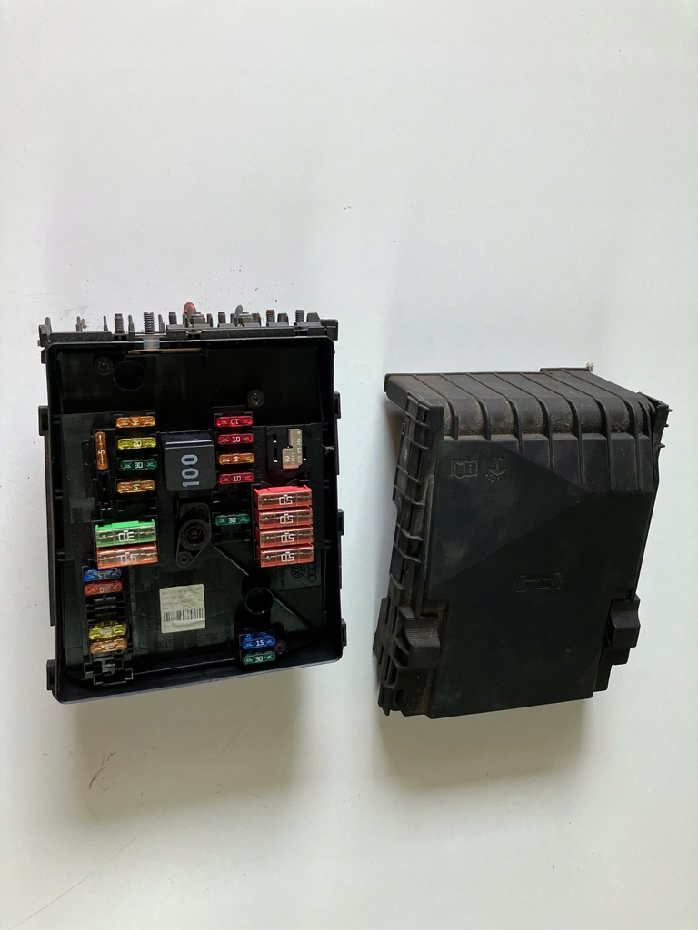 Skrzynka bezpieczników 2.0 Tdi Skoda Superb 2 II 1K0937125D