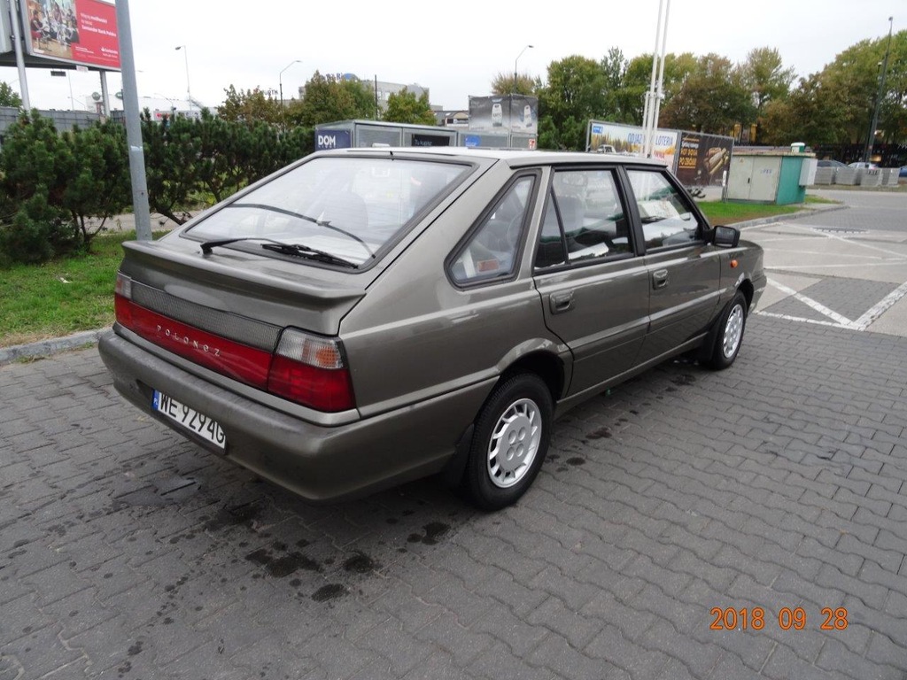 FSO Polonez вид сзади без шильдиков