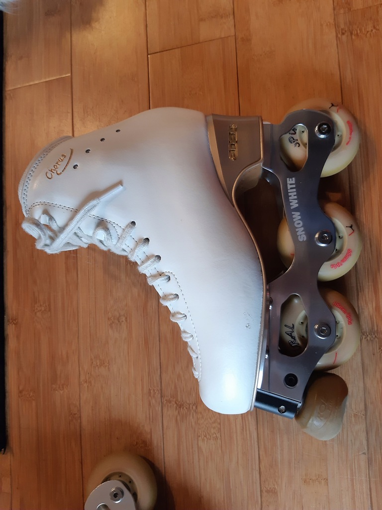 rolki figurowe Edea Chorus płoza Snow White r. 250 11617529012