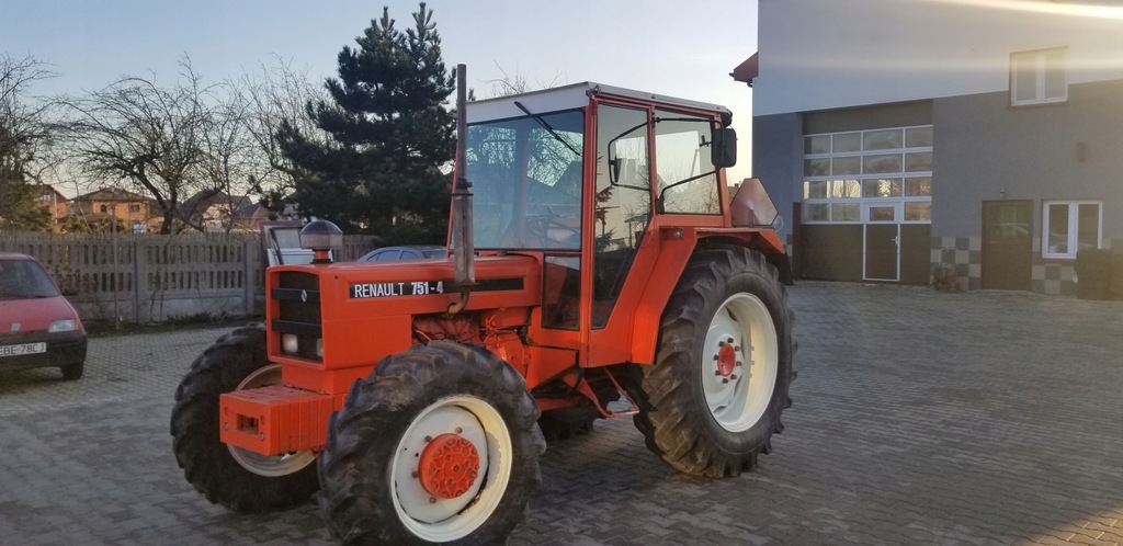 Ciągnik Renault 7514 4WD 9039041648 oficjalne