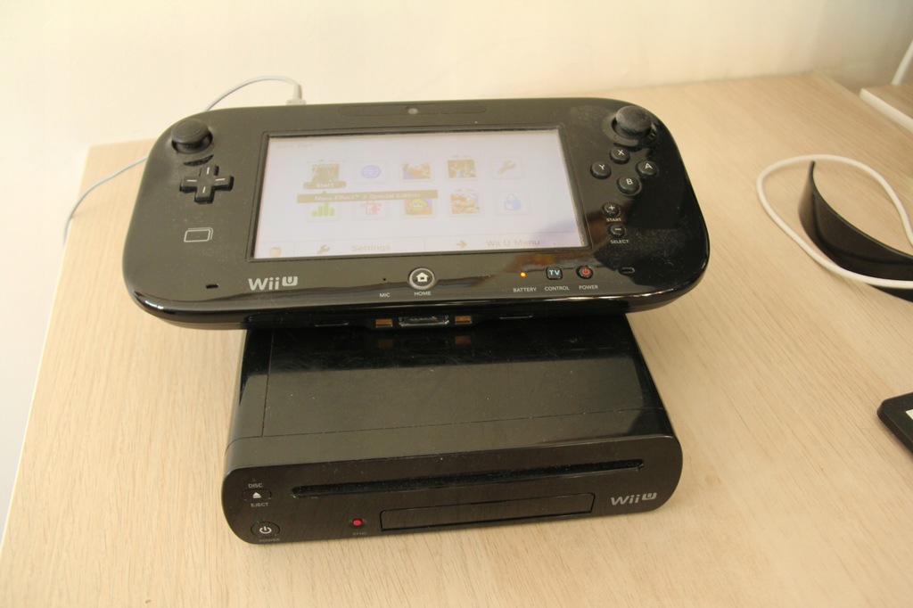 Konsola WiiU 32 GB czarna + Zelda Mario Kart inne