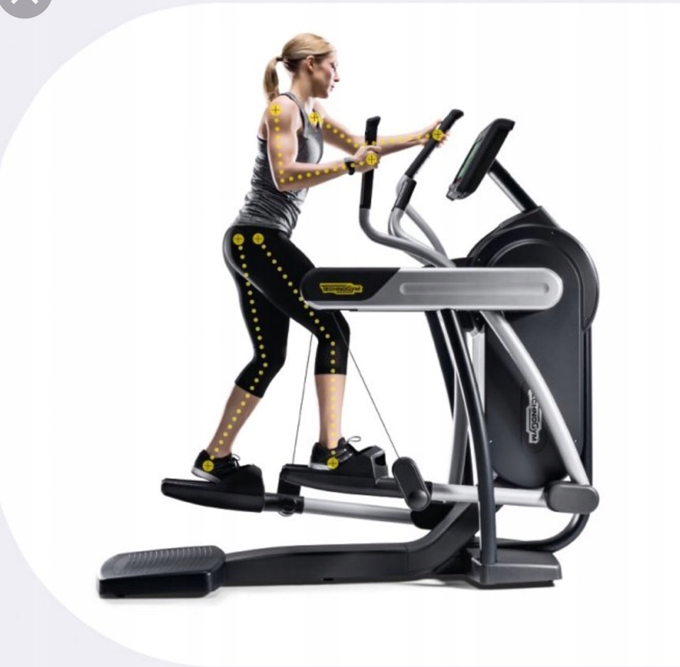 TECHNOGYM VARIO 700 ORBITREK CROSSTRAINER STEPPER