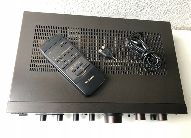 SU-VX720 Wzmacniacz Technics potężna moc pilot 3