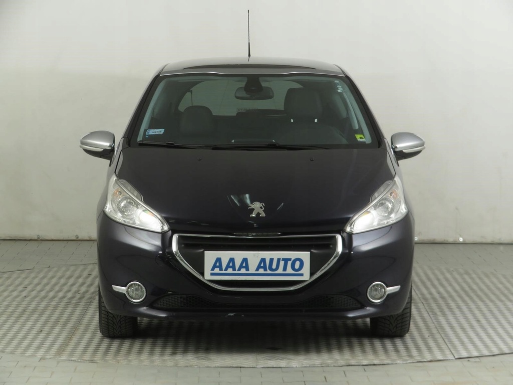 Купить Peugeot 208 1.6 VTi, польский автосалон, авторизованный сервисный центр.: отзывы, фото, характеристики в интерне-магазине Aredi.ru