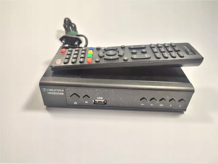 DEKODER DVB-T2 CABLETECH URZ0336B PILOT