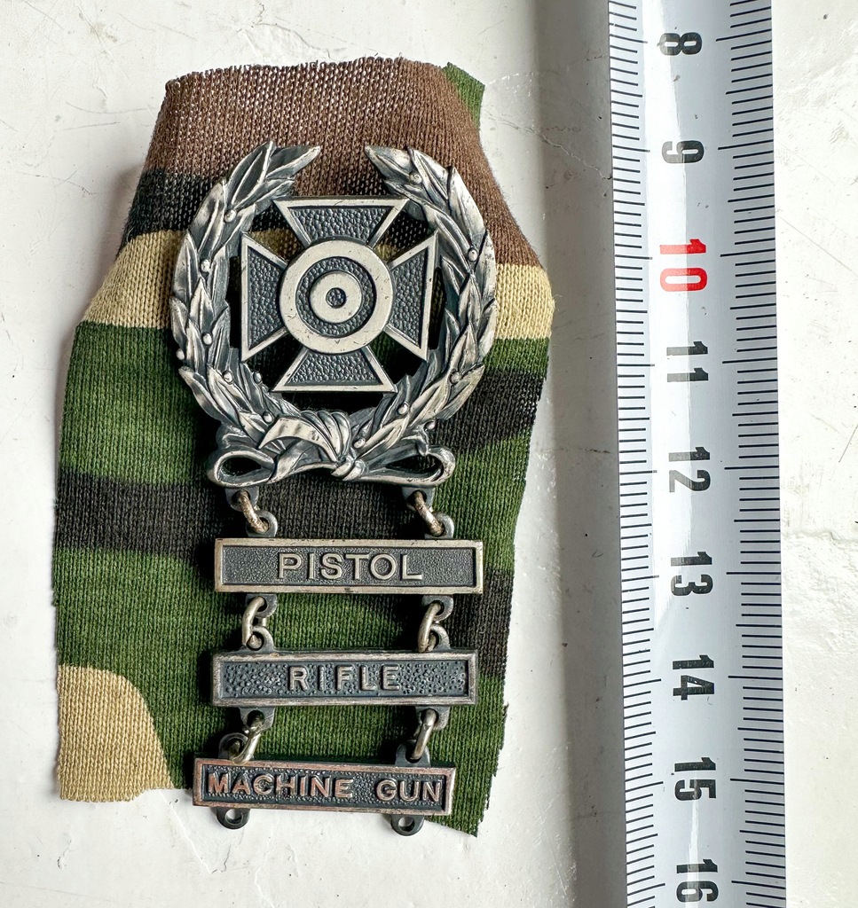 Srebrny medal za broń palną armii amerykańskiej z II wojny światowej