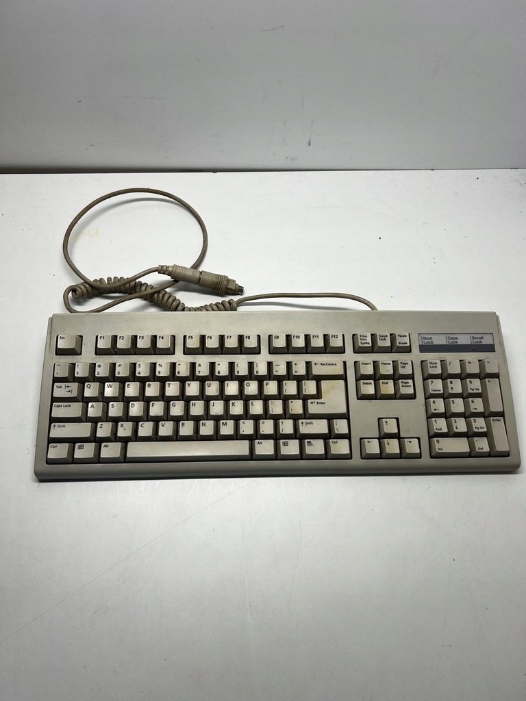 Stara klawiatura 5 din BTC Model 5121 Behavior Tech Computer Corporation