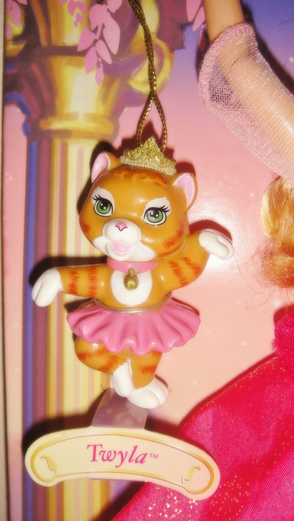 Купить Женевьева Барби и 12 танцующих принцесс: отзывы, фото и ...