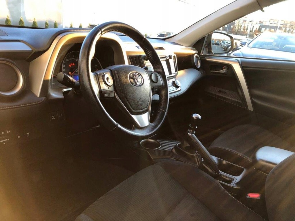 Купить Toyota RAV4 2.0 D-4D Премиум + Юбилейный: отзывы, фото, характеристики в интерне-магазине Aredi.ru
