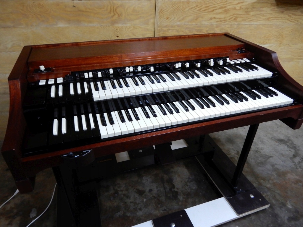 Hammond A100 - słynne organy A100/B3 + Lesile 251