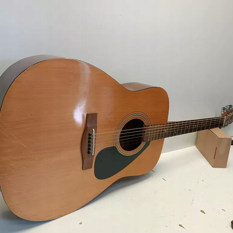 GITARA AKUSTYCZNA YAMAHA F310
