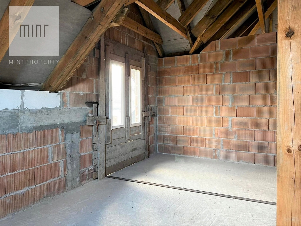 Komercyjne, Niepołomice, Niepołomice (gm.), 138 m²