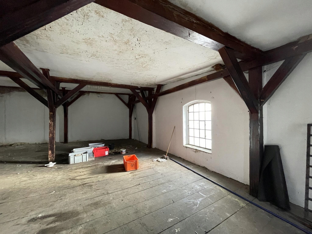 Fabryka, Bielawa, Dzierżoniowski (pow.), 87 m²