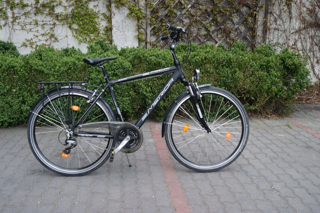 R574 Aluminiowy rower trekkingowy Merida koła 28