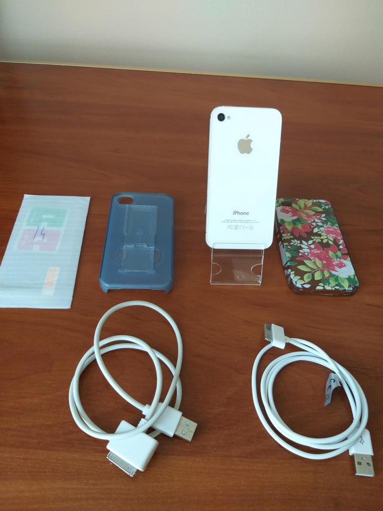 Smartfon Apple iPhone 4S 8GB biały piękny komplet