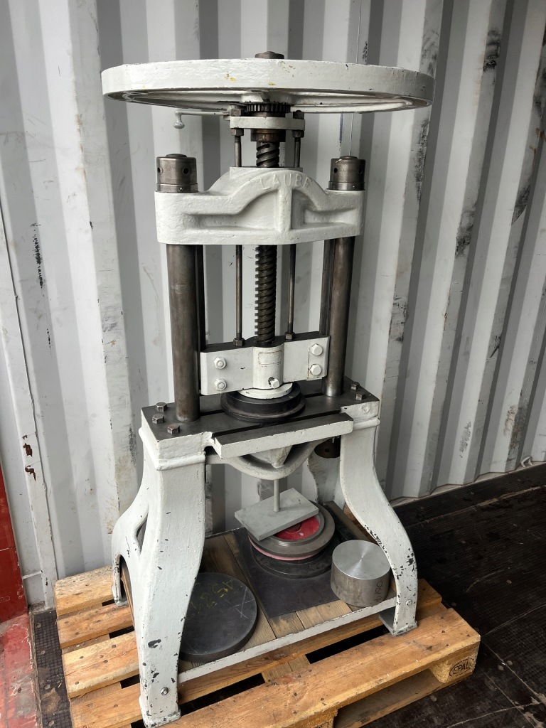 Prasa balansowa śrubowa.