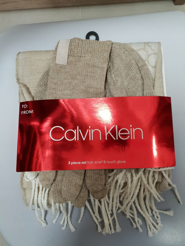 Calvin Klein komplet szalik czapka rękawiczki beż