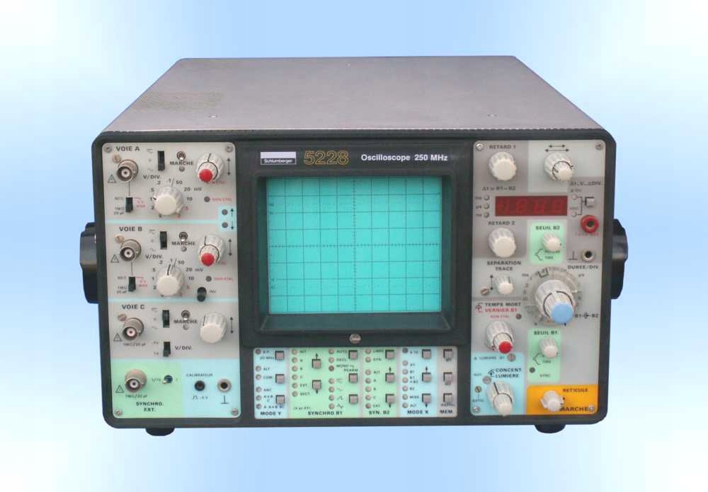 LABORATORYJNY OSCYLOSKOP SCHLUMBERGER 3x250MHz - 8763939601 - oficjalne ...