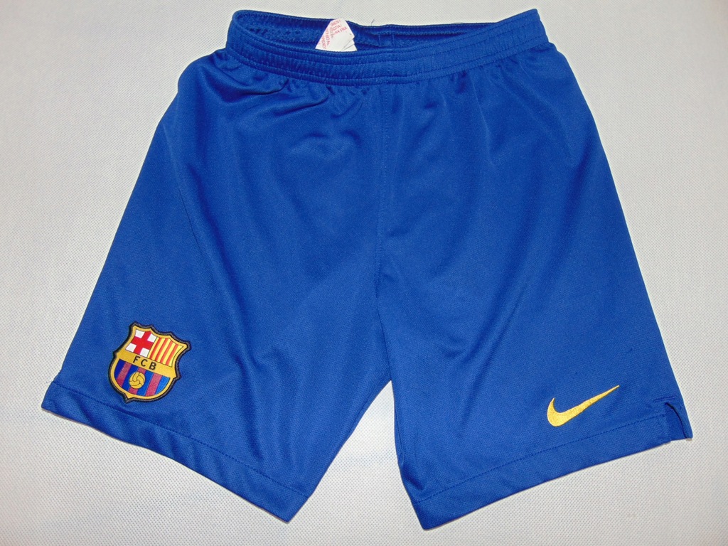 NIKE DRI FIT spodenki sportowe r 137 - 147 cm FCB