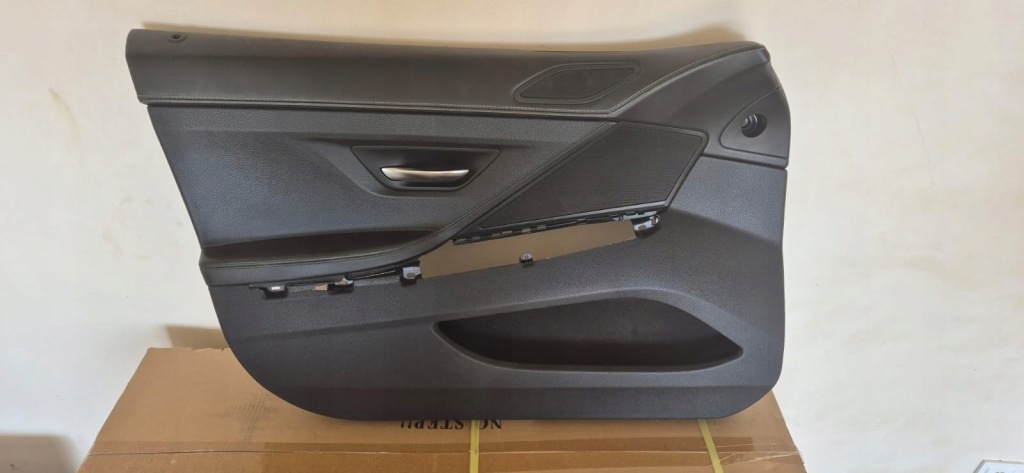 Boczki drzwi BMW F06 m pakiet rolety