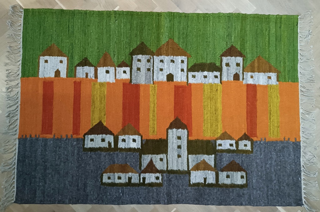 Kilim „DOMY”, projekt Maria Janowska. Cepelia.