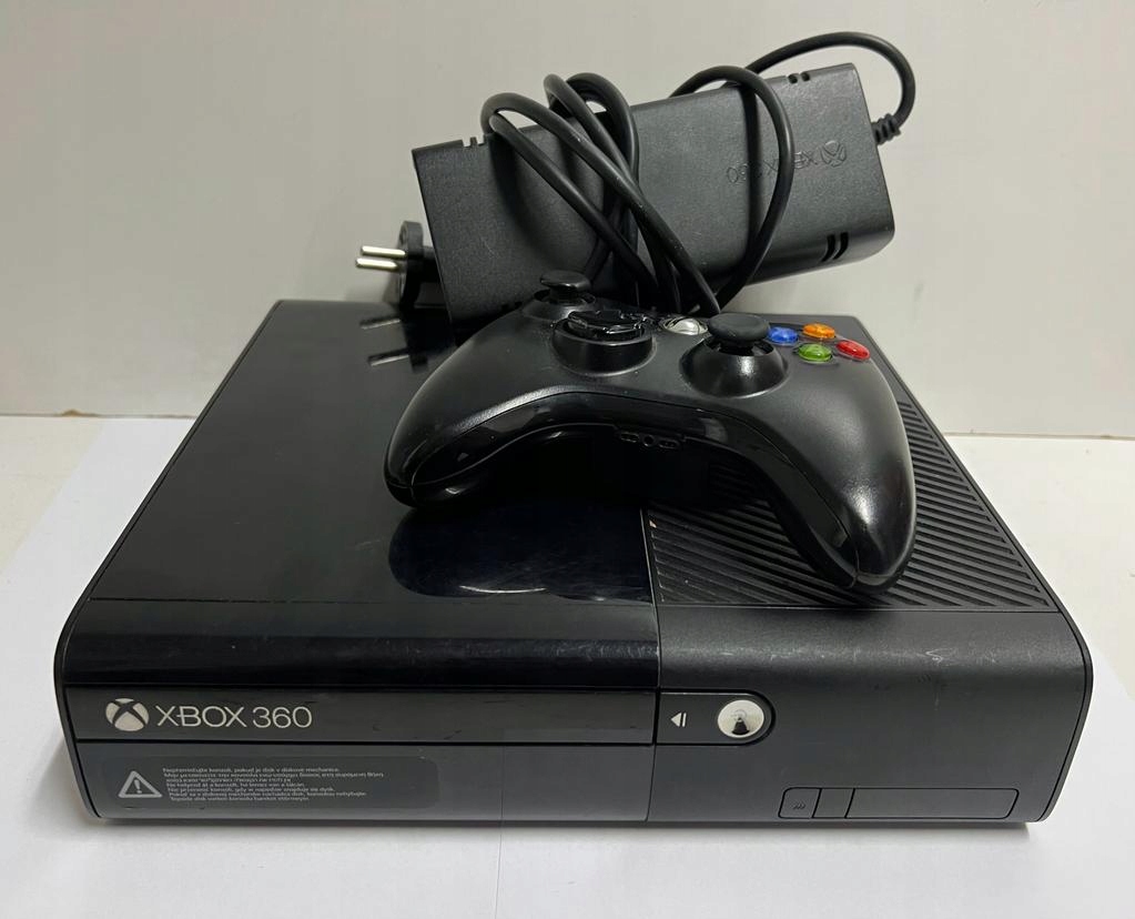 Konsola Microsoft Xbox 360 E (2031/23)
