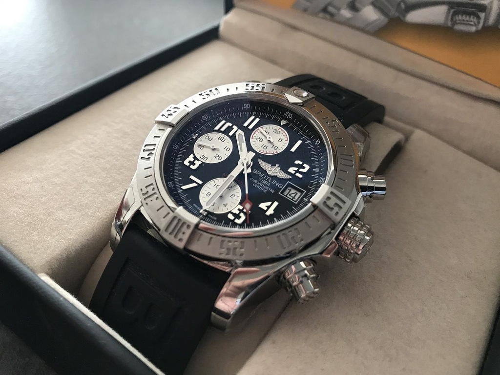 Breitling Avenger II Chrono Ref.A13381 Cudo !!!