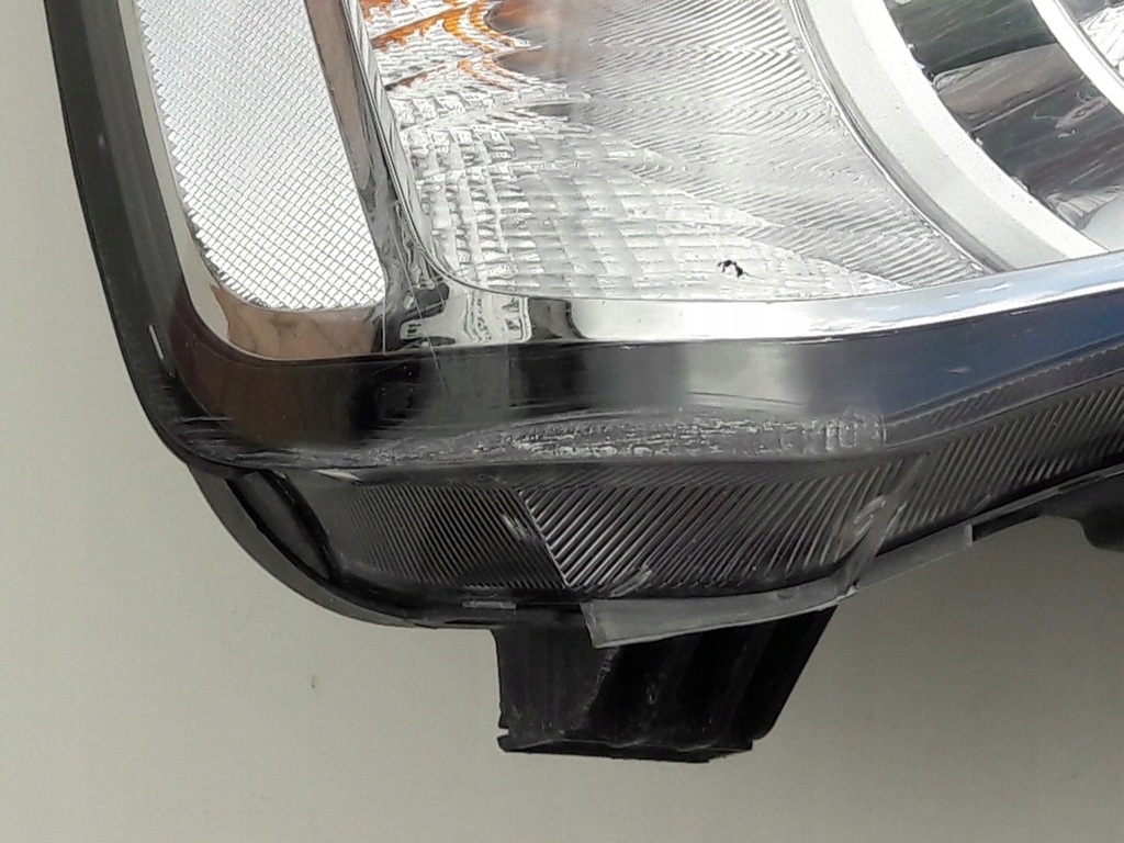 Hyundai H350 reflektor prawy lampa przód 1620