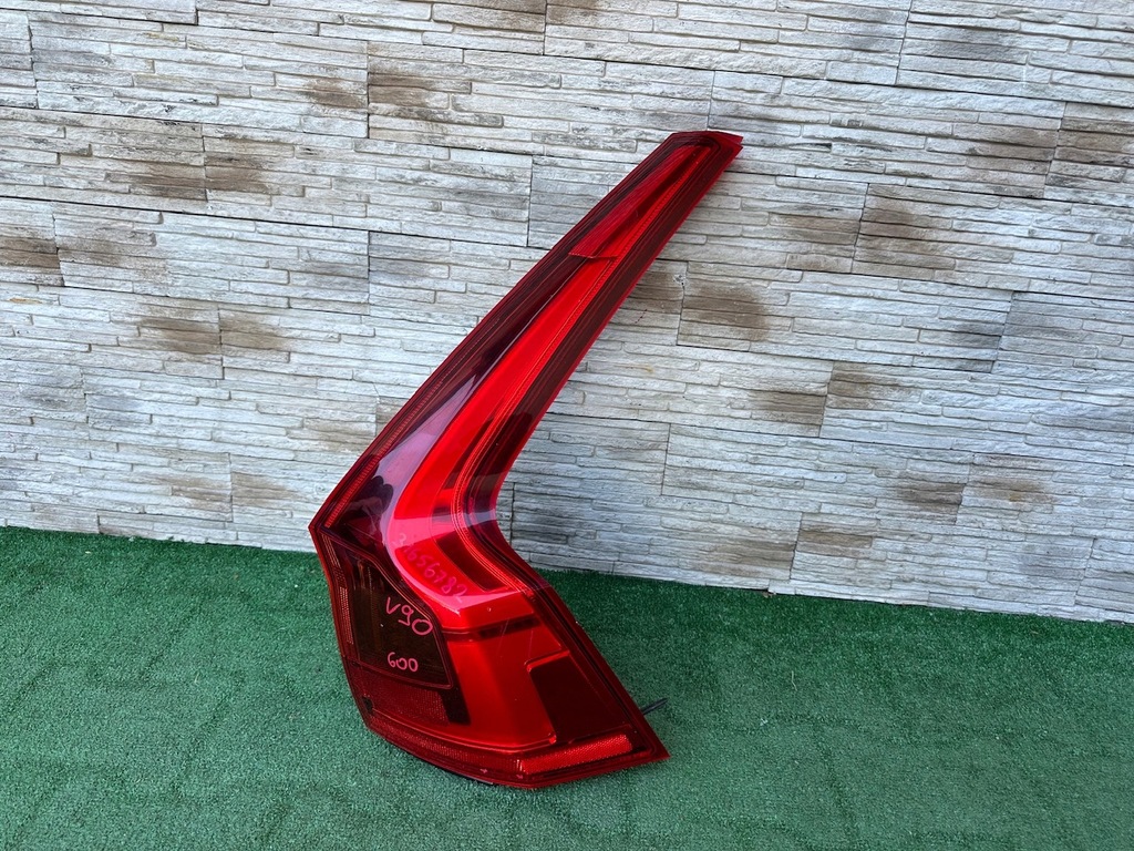 LAMPA TYLNA TYŁ VOLVO V90 31656782