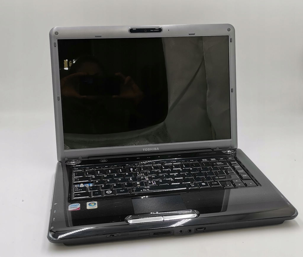 LAPTOP TOSHIBA A300 RAM4/ROM290GB/WIN VISTA